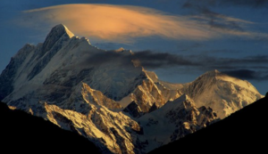 圣地圣火：塞维利亚主场决战皇家社会，为荣耀而战！